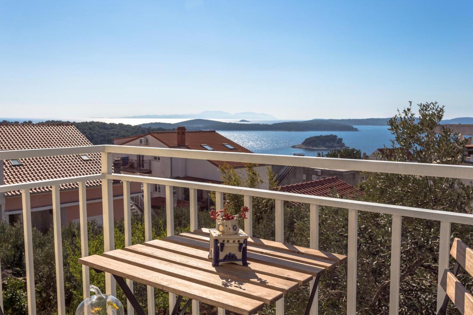 Peaceful Apartment With Beautiful View Hvar Town Exterior photo